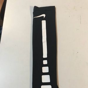 Nike Basketball Arm Compression Sleeve